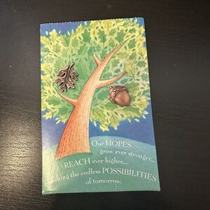 Hallmark Gift Card With 2 Pins Acorn And Leaf New‎ On Card